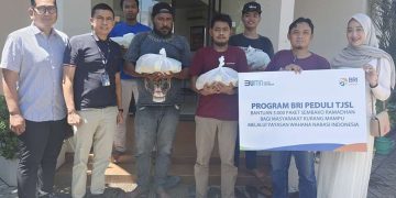 BRI Branch Office Sidoarjo Berbagi Paket Sembako Melalui Yayasan Insan Kurnia