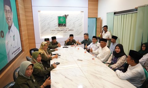 Ada Mas Iin Dipendaftaran Abah Usman Sebagai Cabup Sidoarjo Melalui PKB