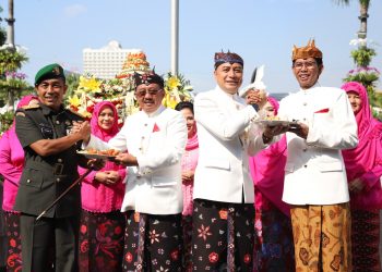 Hari Jadi Kota Surabaya Ke – 731 , Cak Ji : Tidak Boleh Ada Anak Yang Tidak Bisa Sekolah Karena Biaya
