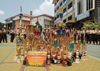 Disiplin Latihan Pramuka SMP YPM 1 Taman Borong Penghargaan