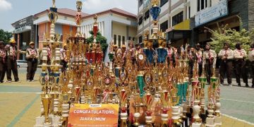 Disiplin Latihan Pramuka SMP YPM 1 Taman Borong Penghargaan