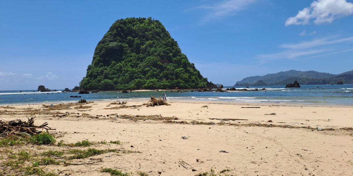 Imbas Kasus Dugaan Rudapaksa di Pulau Merah, Wakil Ketua DPRD Banyuwangi Bicara Tegas Soal Jam Kunjungan Wisatawan