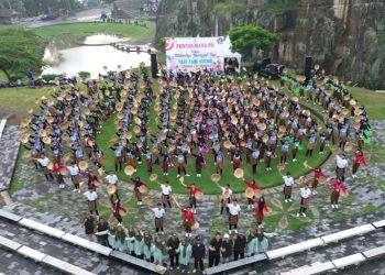 Tari ‘Tani Siring’ Karya SMA Negeri 1 Porong Tampil Kolosal di Yogyakarta
