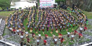 Tari ‘Tani Siring’ Karya SMA Negeri 1 Porong Tampil Kolosal di Yogyakarta