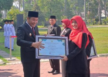 Plt Bupati Sidoarjo Beri Apresiasi Kekompakan Tim Adiwiyata SMPN 2 Wonoayu