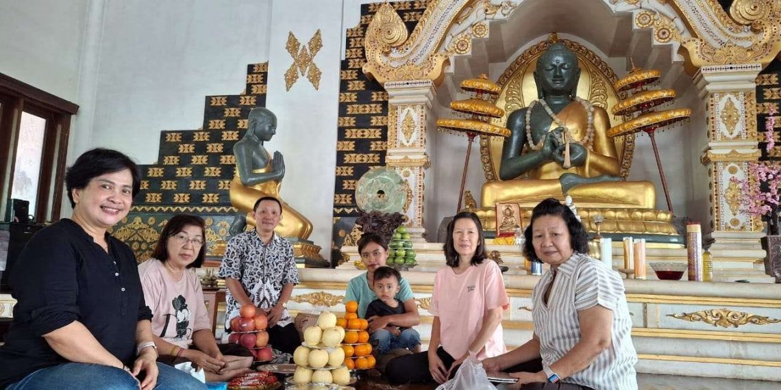 Umat Budha Kediri Sambut Tri Suci Waisak