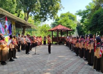 MI Ma’arif Pagerwojo Bentuk Kemandirian Siswanya Melalui Perkemahan Gelegar 2024