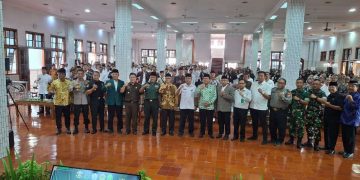 Lima Ratus Santri Ponpes Wali Barokah Kediri Dapat Penyuluhan Hukum Terpadu