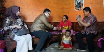 Mas Ditho Fasilitasi Pengobatan Kepada Bocah Pengidap Tumor di Kediri