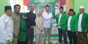 Giliran Daftar Bacabup Lewat PPP, Dokter Alif Didoakan Jadi Bupati Gresik