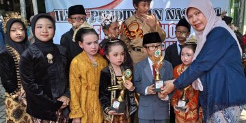 Peringati Hardiknas SDN Sidokepung 2 Buduran Buat Siswanya Terkesan