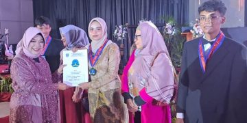 Purnawiyata ke 36 SMAN 2 Sidoarjo Momen Lebih Meningkatkan Kualitas
