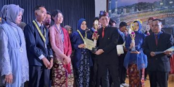 Pengumuman Prestasi Ramaikan Suasana Purna Widya ke 45 SMK Negeri 1 Sidoarjo