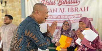 Momen Halal Bihalal, Yayasan Al Ibrah Berikan 5 Hadiah Umrah kepada Guru hingga Satpam