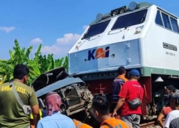 Warga Nadliyin Jatim Berduka, Nyai Munjiyah dan KH Ibnu Katsir Siroj Berpulang