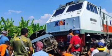 Warga Nadliyin Jatim Berduka, Nyai Munjiyah dan KH Ibnu Katsir Siroj Berpulang
