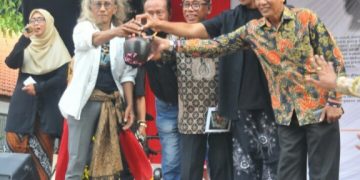 Pakde Karwo: Pameran Dua Perspektif Luar Biasa Berpadu