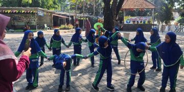 Ratusan Siswa SD Al Falah Darussalam Dilatih Bermain Ketangkasan