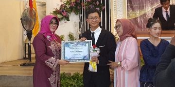 Purnawiyata ke XL SMP Negeri 4 Sidoarjo Bertabur Penghargaan