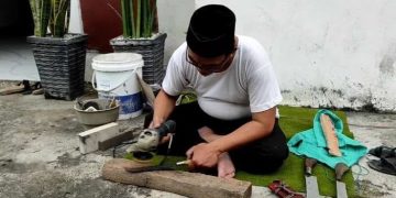 Jelang Hari Raya Qurban Perajin Asah Pisau Banjir Pesanan
