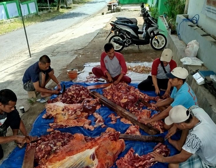 Klinik dr Didik Sulasmono Sembelih Hewan Qurban, Berharap Istiqomah Tiap Idul Adha