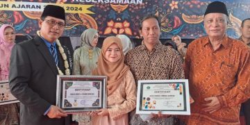 Purnawiyata SMP Negeri 2 Sidoarjo Diisi Pemberian Apresiasi Siswa Berprestasi