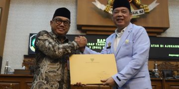 DPRD Banyuwangi Gelar Rapat Paripurna Penyampaian Pendapat Bupati Terhadap Dua Raperda Inisiatif Dewan, Ini Hasilnya