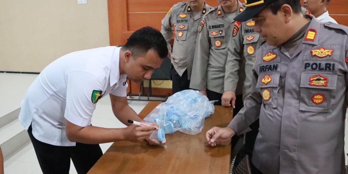 Cegah Penyalahgunaan Narkoba, Polres Kediri Tes Urine Seluruh Jajaran Secara Mendadak