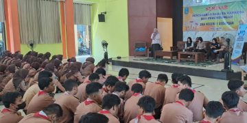Siswa SMA Negeri 1 Gedangan Ngopi Bareng Bahas Bahayanya Narkoba dan Perundungan