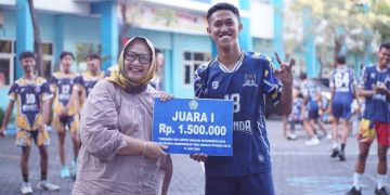 SMAN 2 Sidoarjo Juara I Voli Dies Natalis STIAMAK Barunawati Surabaya