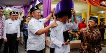 Wujudkan Sentra Songkok, Pemkab Gresik Tumbuhkan Ekonomi Kerakyatan melalui Nawa Karsa Gema Karya