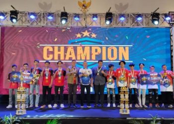 Tim PUBG Gresik Sunday Gank dan MLBB Sidoarjo Juara 1 Kapolda Jatim Esport Competition 2024