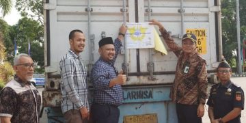 Bupati Gresik Lepas Ekspor Perdana Sekam Bakar ke Nagoya Jepang