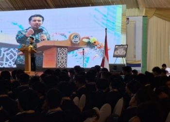 Berikan Kuliah Umum, Mantan Wagub Emil Dardak Bakar Semangat dan Kuatkan Karakter Siswa SMA Al Hikmah