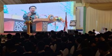 Berikan Kuliah Umum, Mantan Wagub Emil Dardak Bakar Semangat dan Kuatkan Karakter Siswa SMA Al Hikmah