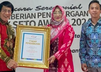 Kak Seto Award 2024, Bupati Gresik Raih Titel ‘Bupati Sahabat Anak’ dan Apresiasi Turunnya Stunting