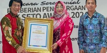 Kak Seto Award 2024, Bupati Gresik Raih Titel ‘Bupati Sahabat Anak’ dan Apresiasi Turunnya Stunting