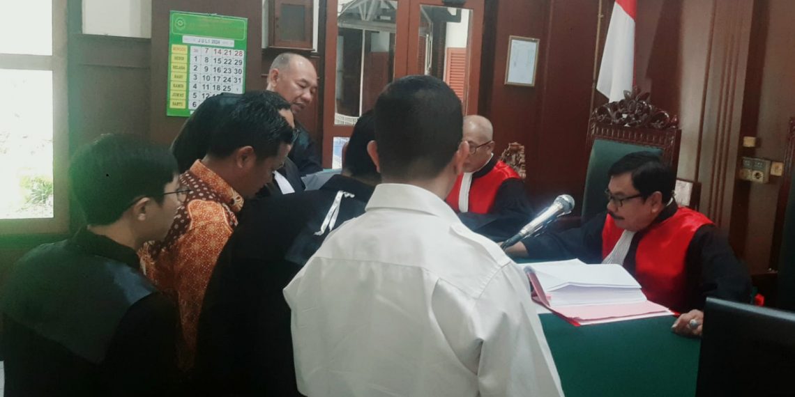 Robert Simangunsong Hadirkan Saksi Advokat, Sidang Lanjutan di PN Surabaya