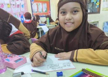 Guru SD Al Falah Darussalam Ajak Siswanya Membuat Keyakinan Kelas