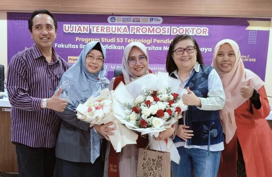 Dengan Kerja Keras, Deni Agustin Suliantini Berhasil Meraih Gelar Doktor