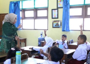 Bunda PAUD Tinjau Pelaksanaan MPLS di SDN Bulusidokare dan SD Hang Tuah 9 Candi