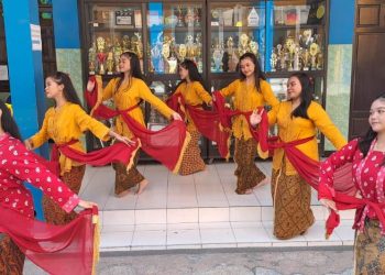 Siswa Baru SMK Antartika 2 Sidoarjo Disuguhi Tampilan Ekstrakurikuler