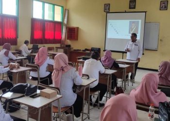 Tim PKM Unesa Beri Pelatihan Model SELSA Bagi Guru SMK se Kota Batu