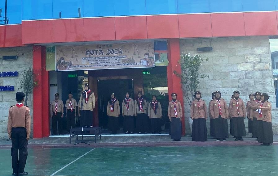 MPLS SMA Negeri 1 Waru, Merubah Perilaku Siswa Sopan Santun Melalui Pramuka