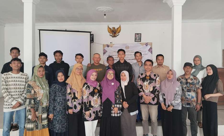 Bumdes Ki Ageng Pajaran Diberi Penguatan Literasi dan Pemanfaatan Medsos oleh PKM Unesa.