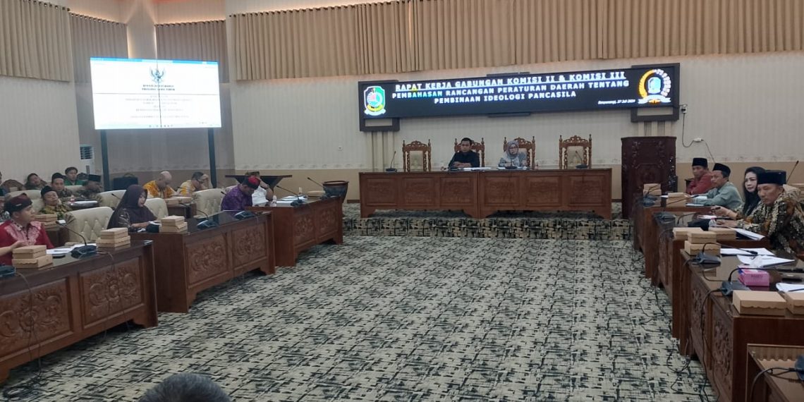 DPRD Banyuwangi Usulkan Dedengarkan Lagu Indonesia Raya Tepat Pukul 10.00