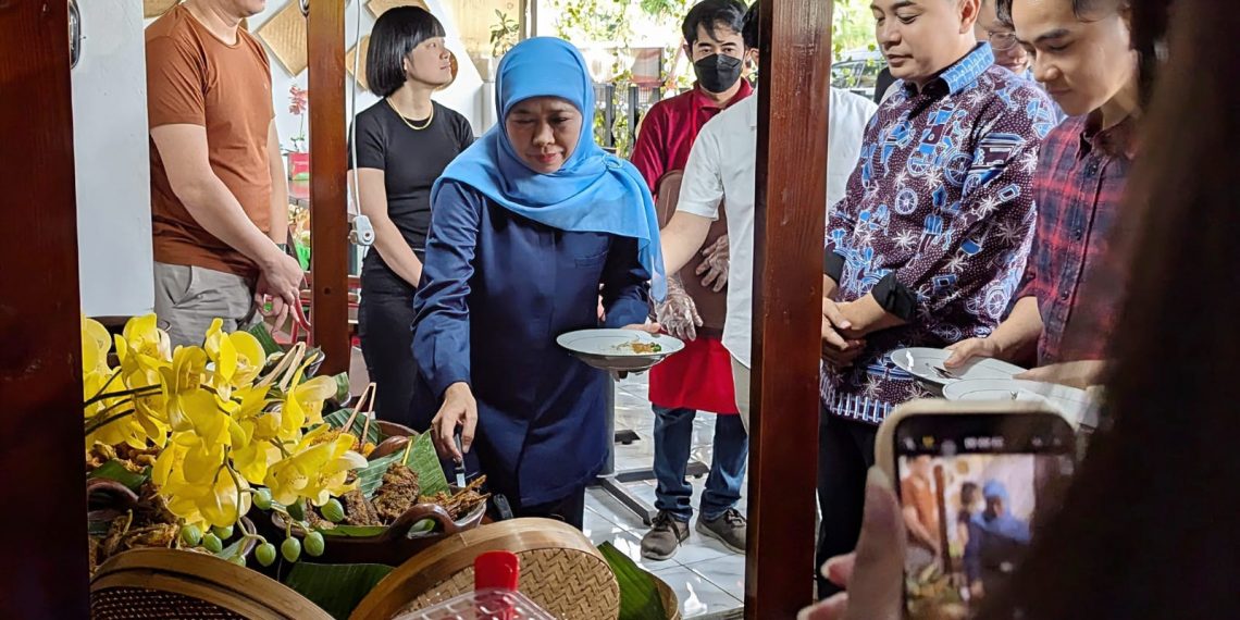 Eri Cahyadi Hadir di Uji Coba Makan Gratis Dinilai Sinyal PDIP Merapat ke Khofifah-Emil