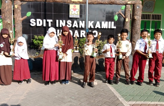 SDIT INKA Sidoarjo Borong Piala Pesta Siaga Kwarran Sidoarjo