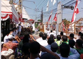 Ojek Online, Petani, Nelayan, Tukang Becak, Hingga Emak-emak Upacara HUT RI Ke-79 Bareng Bambang Haryo
