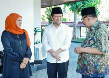 Mantan Gubernur Jatim Imam Utomo Pastikan Dukung Khofifah-Emil di Pilgub 2024